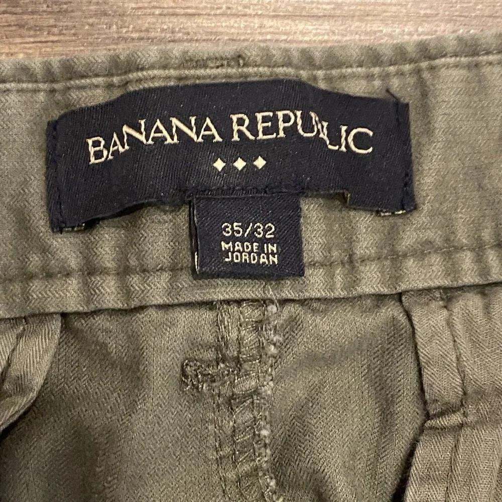 Banana Republic Chino Pants‎ Men's Green Waist actual Size 34 Classic